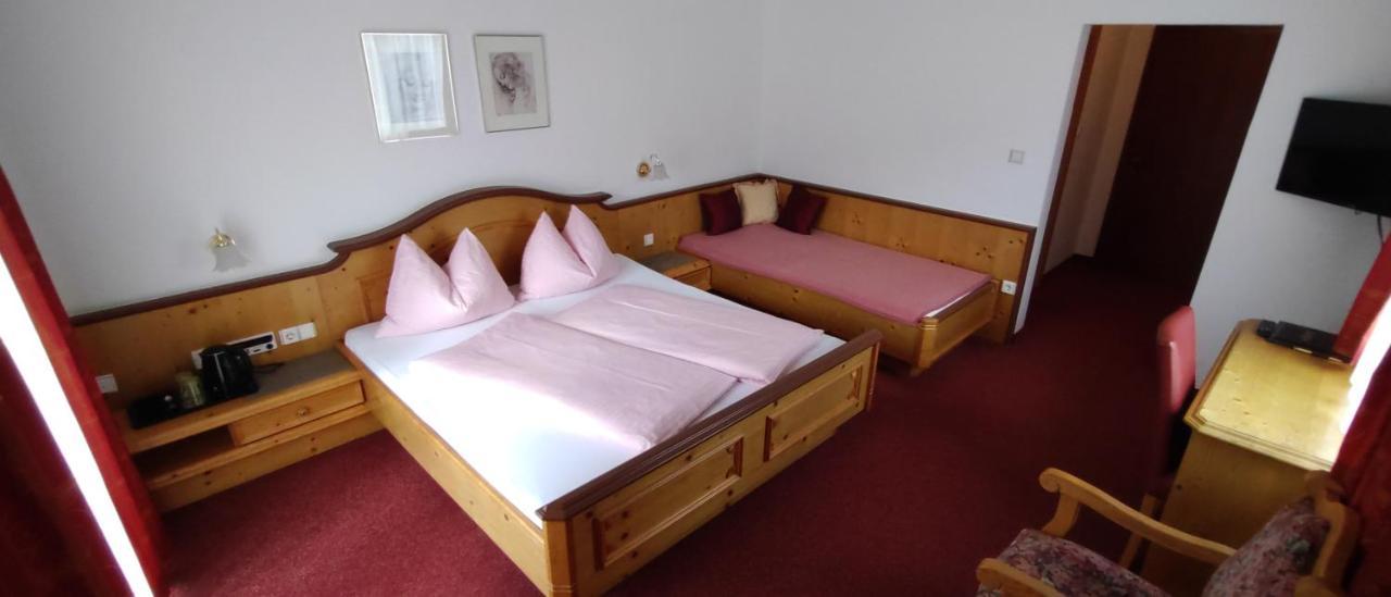 Hotel Garni Tannenhof Flachau Exteriör bild
