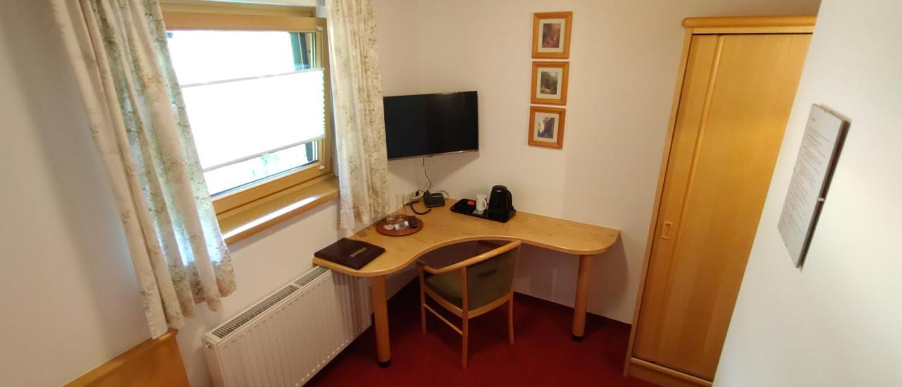Hotel Garni Tannenhof Flachau Exteriör bild