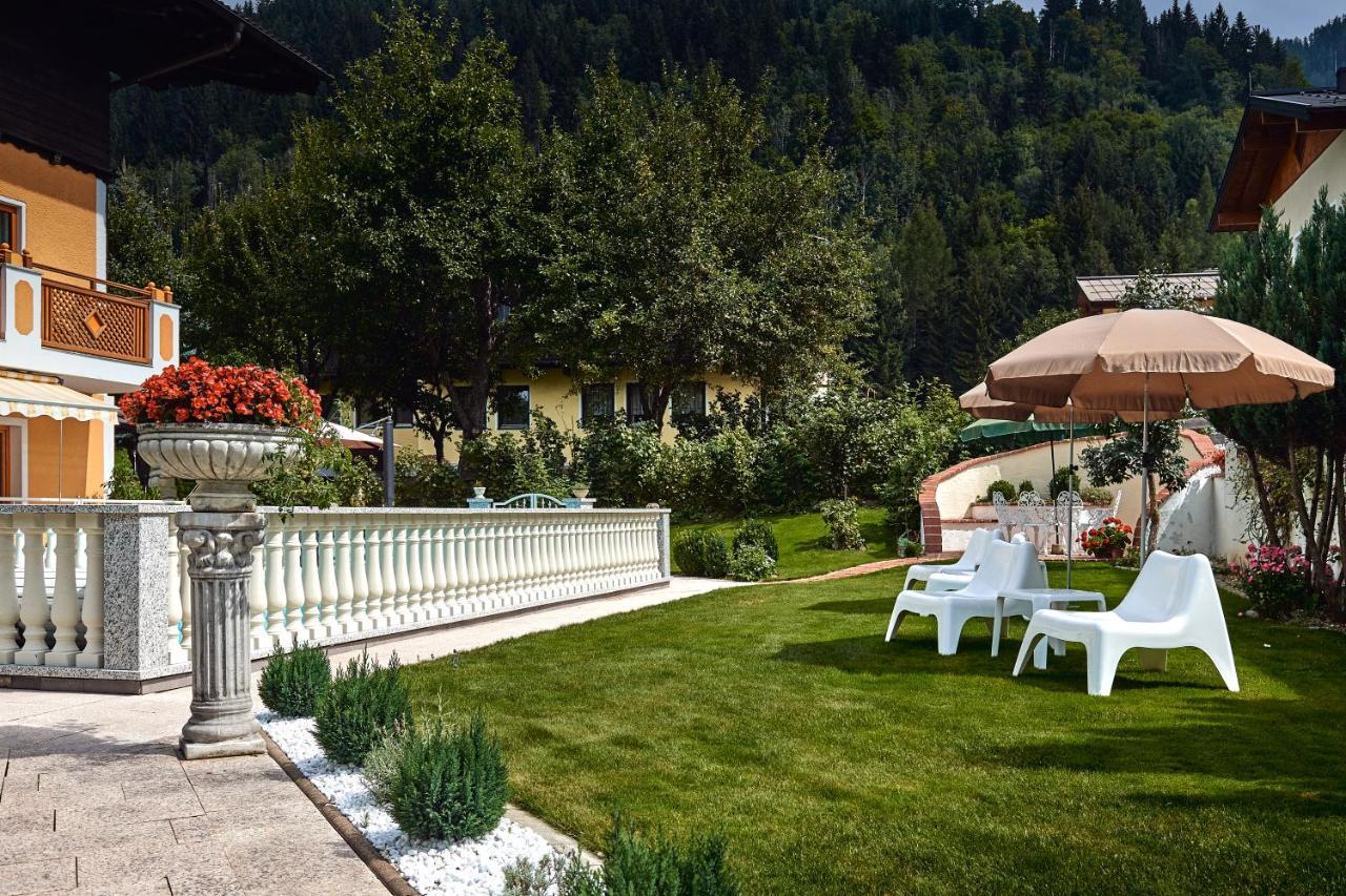 Hotel Garni Tannenhof Flachau Exteriör bild