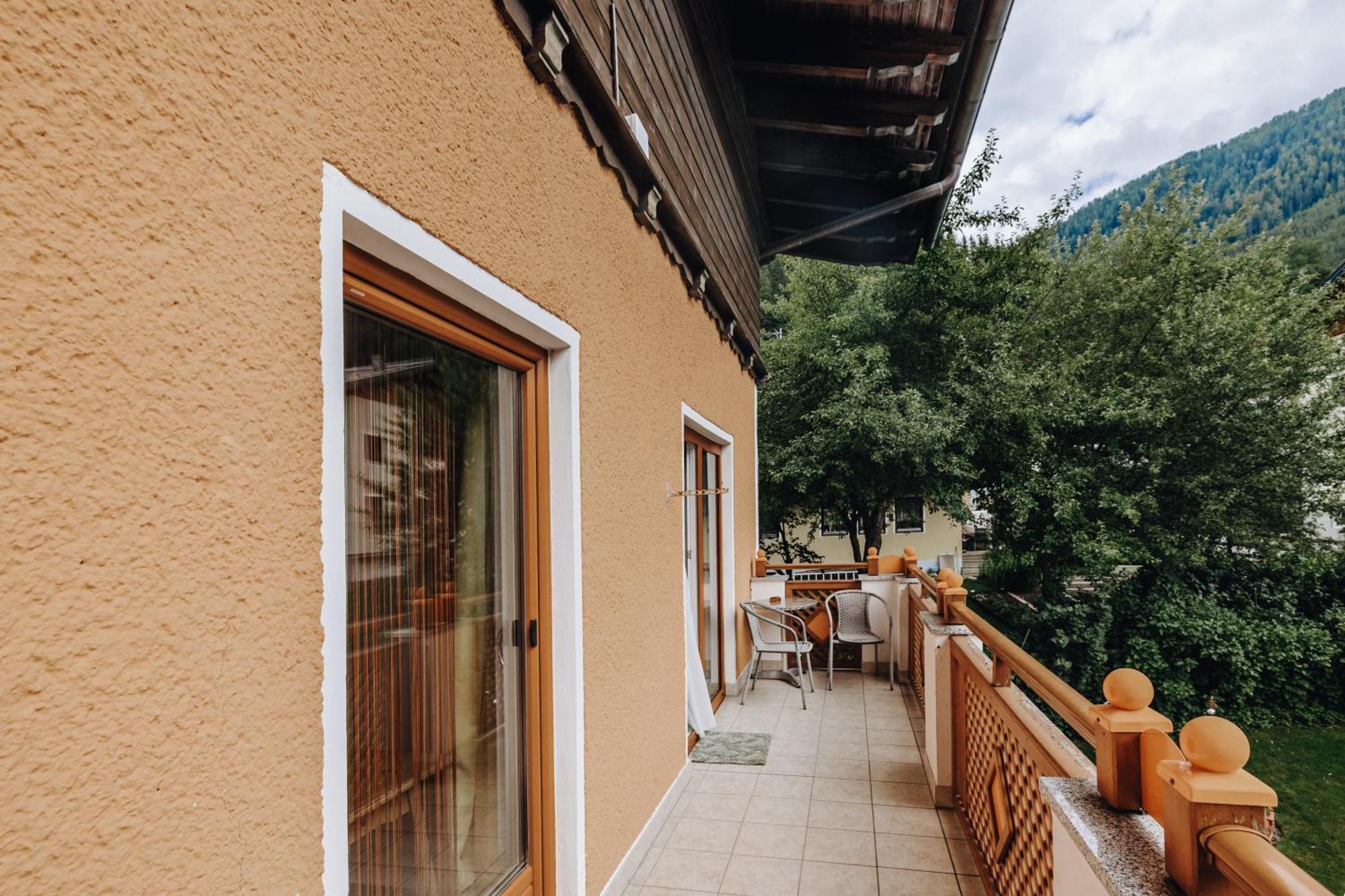 Hotel Garni Tannenhof Flachau Exteriör bild