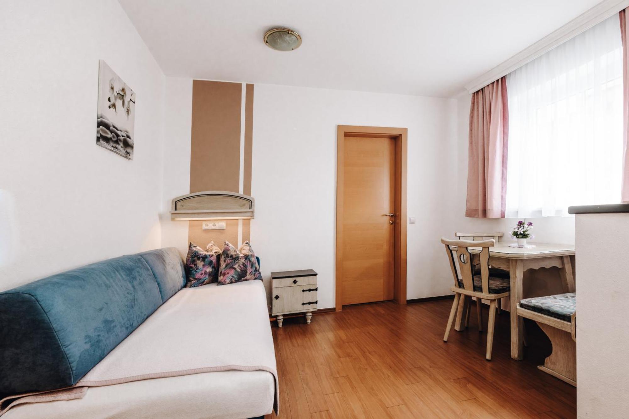 Hotel Garni Tannenhof Flachau Exteriör bild