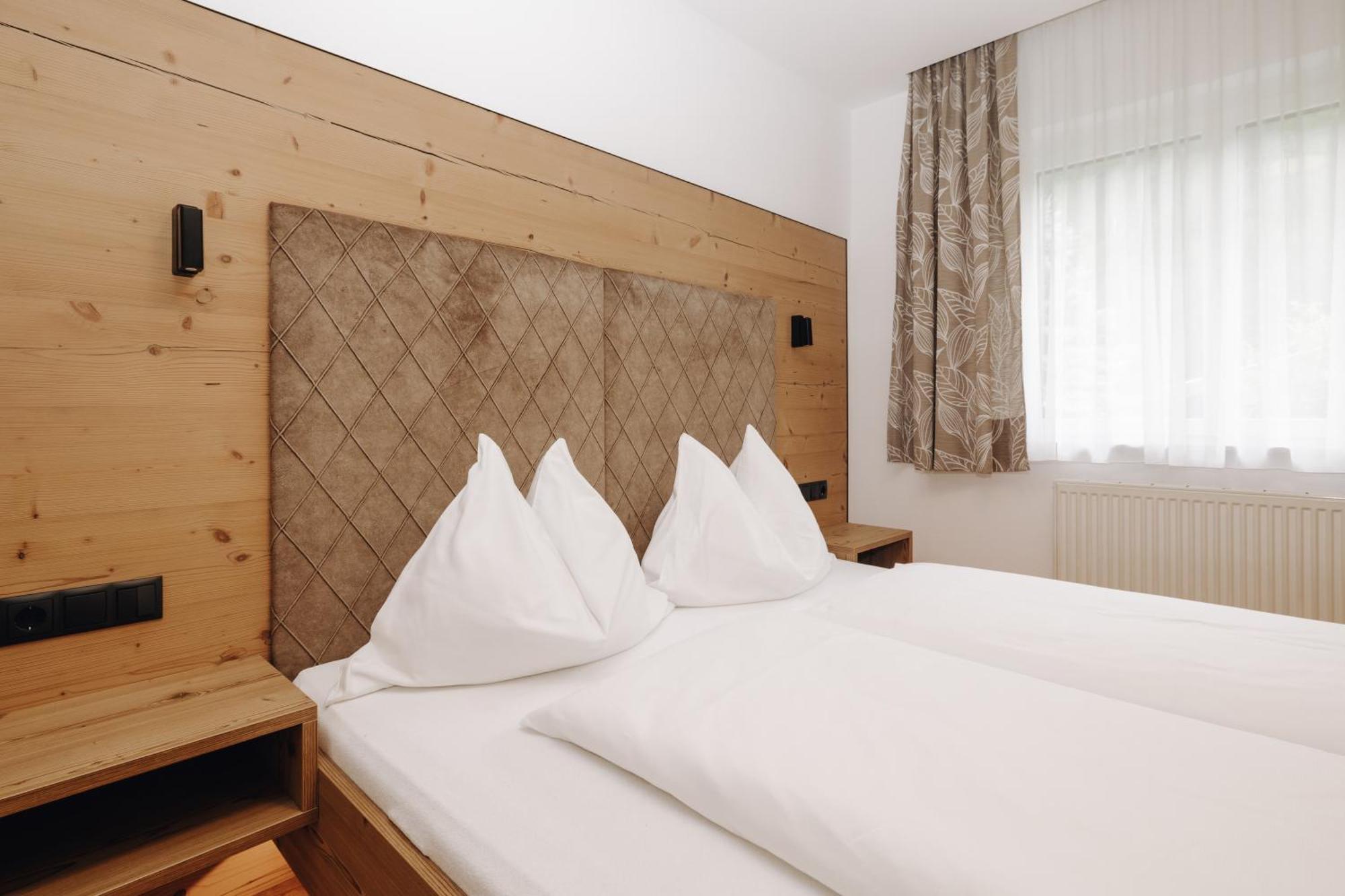 Hotel Garni Tannenhof Flachau Exteriör bild